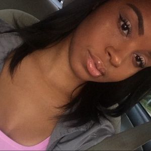 Meet your Posher, Leigha